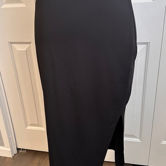 Express Black Midi Skirt - Picture 3 of 4